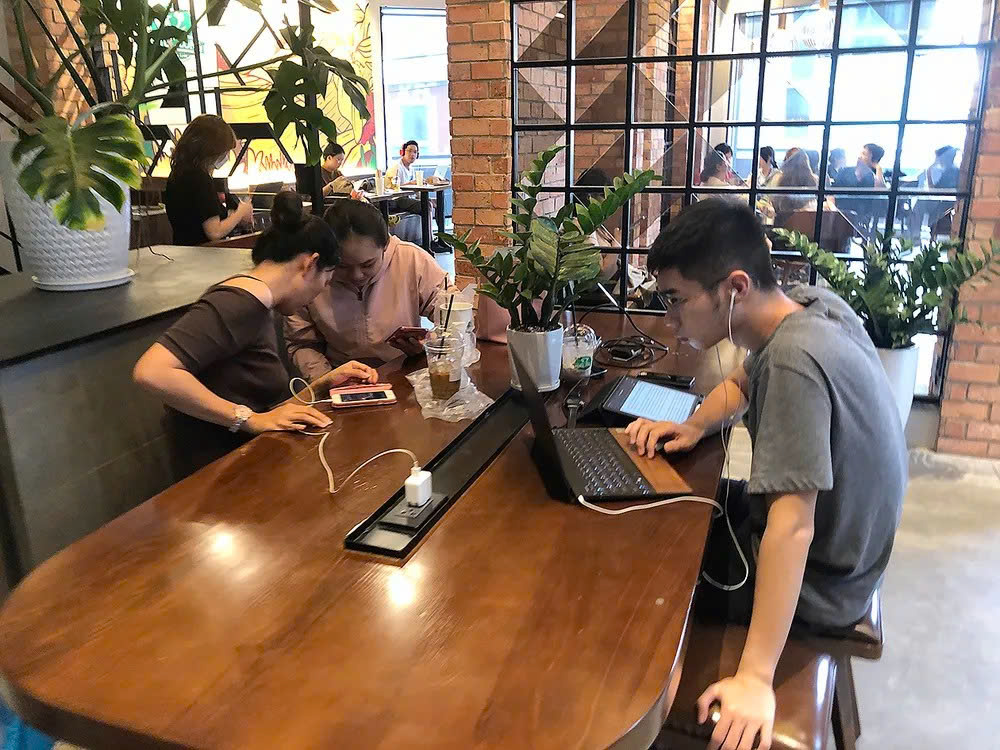 cafe gen Z